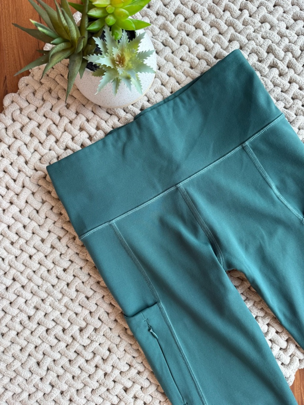 Athleta | Women’s All In Zippered Pocket 7/8 Leggings Teal | Small